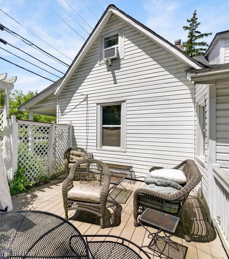 232 Chagrin Boulevard, Chagrin Falls, OH - Photo 4