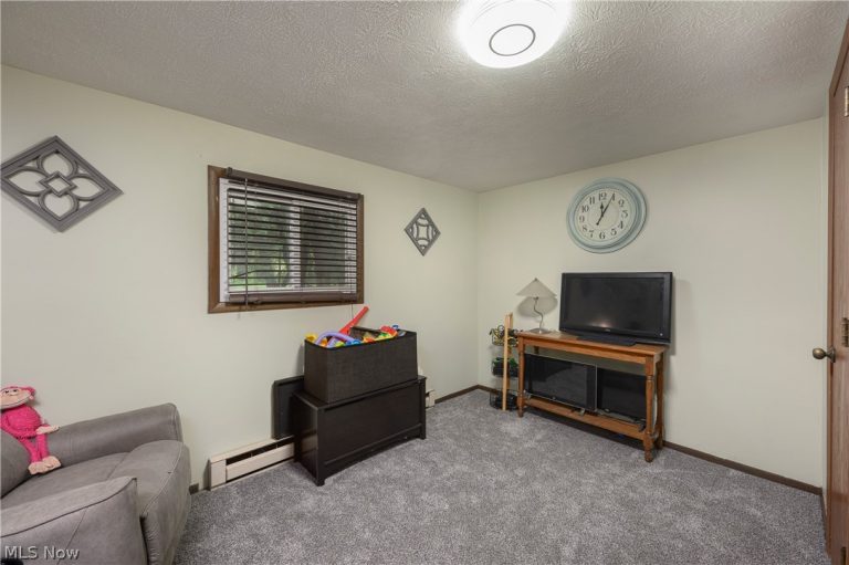 824-826 Reno Drive, Louisville, OH - Photo 6