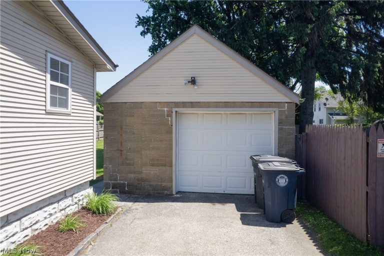 511 Stetler Avenue, Akron, OH - Photo 5