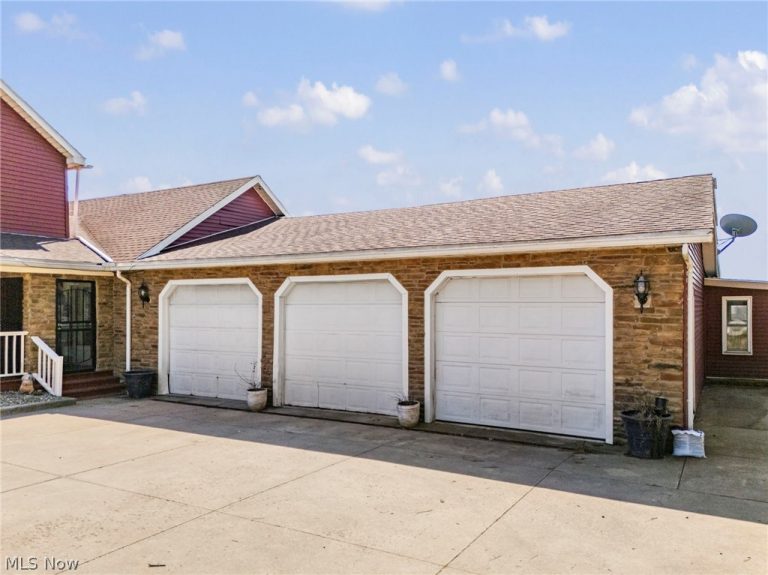 5616 Faircrest Street, Canton, OH - Photo 8