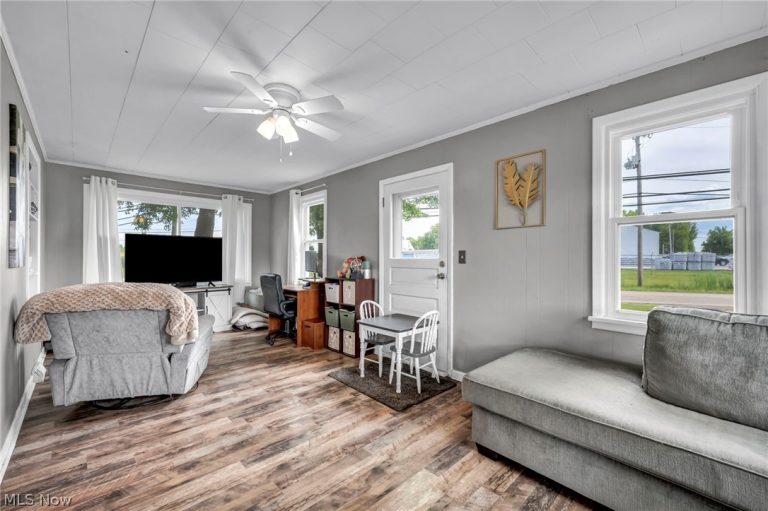 4927 Newton Falls Road, Ravenna, OH - Photo 6