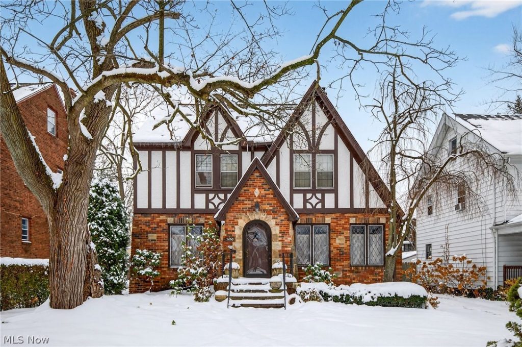 3498 Bainbridge Road, Cleveland Heights, OH