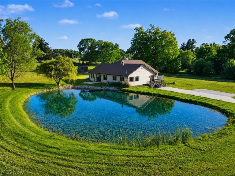 8099 Western Reserve Road, Canfield, OH, 44406