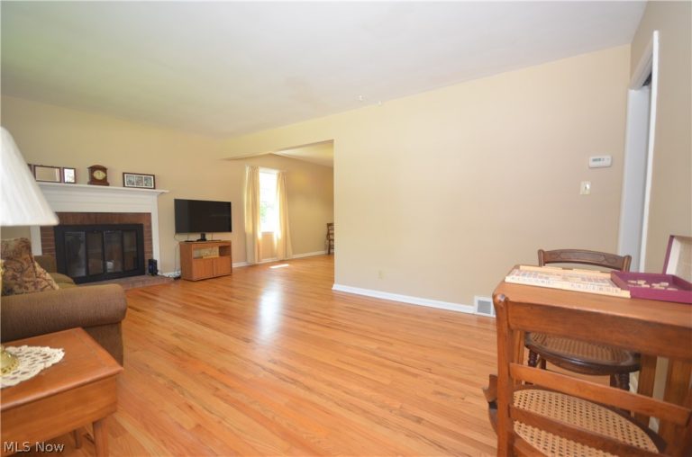 159 Pinehurst Road, Munroe Falls, OH - Photo 5
