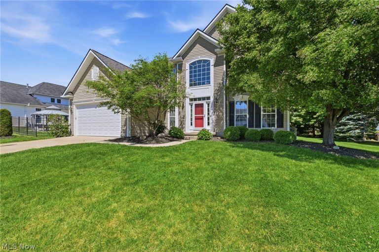 4709 Quincy Drive, Akron, OH - Photo 2