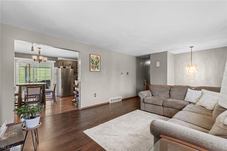 71660 Sunny Acres Drive, Martins Ferry, OH - Photo 5