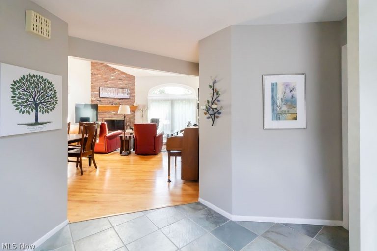 3 Hanover Lane, Beachwood, OH - Photo 4