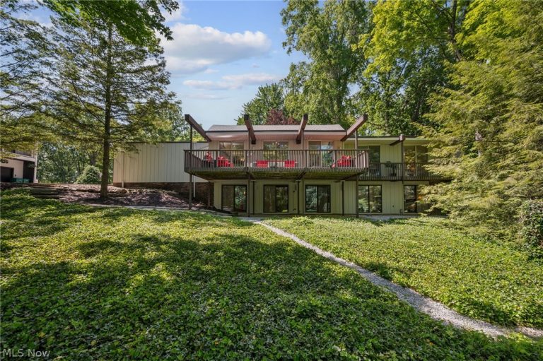 9339 Canterbury Lane, Mentor, OH - Photo 3