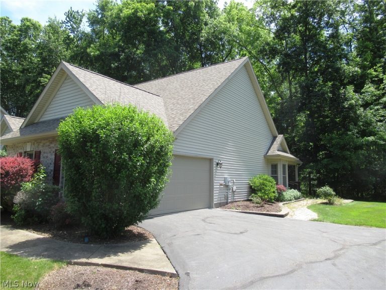 8462 HITCHCOCK Road, Boardman, OH - Photo 8