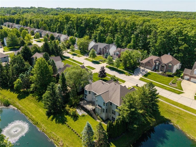 20852 Kylemore Drive, Strongsville, OH - Photo 5