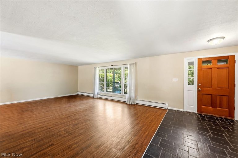 11341 Willow Hill Drive, Chesterland, OH - Photo 5