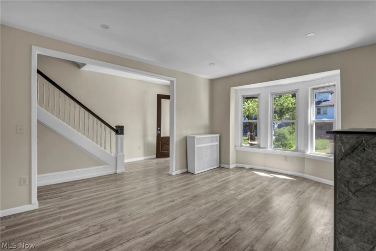 1726 Holyoke Avenue, East Cleveland, OH - Photo 4