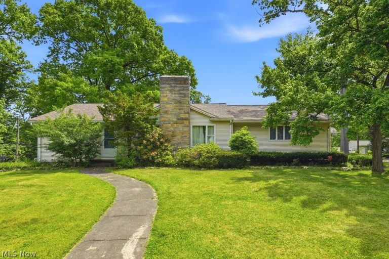 189 Pembroke Road, Akron, OH, 44333