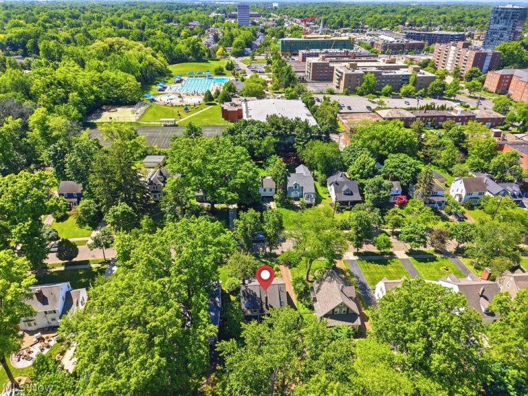 20675 Almar Drive, Shaker Heights, OH - Photo 6