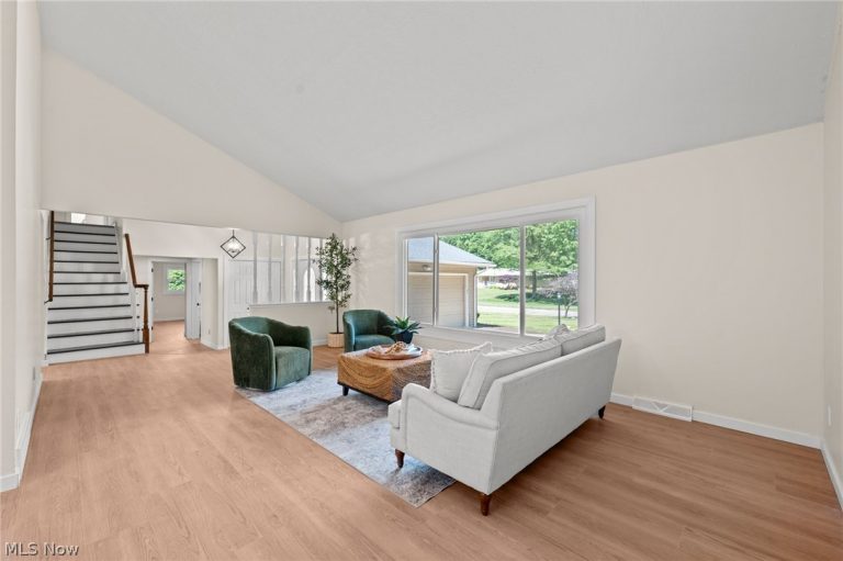 6704 Cheryl Ann Drive, Seven Hills, OH - Photo 6