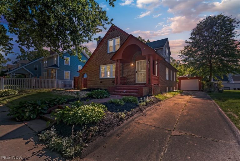 650 Sunset View Drive, Akron, OH, 44320
