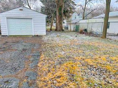 1010 Big Falls Avenue, Akron, OH - Photo 3