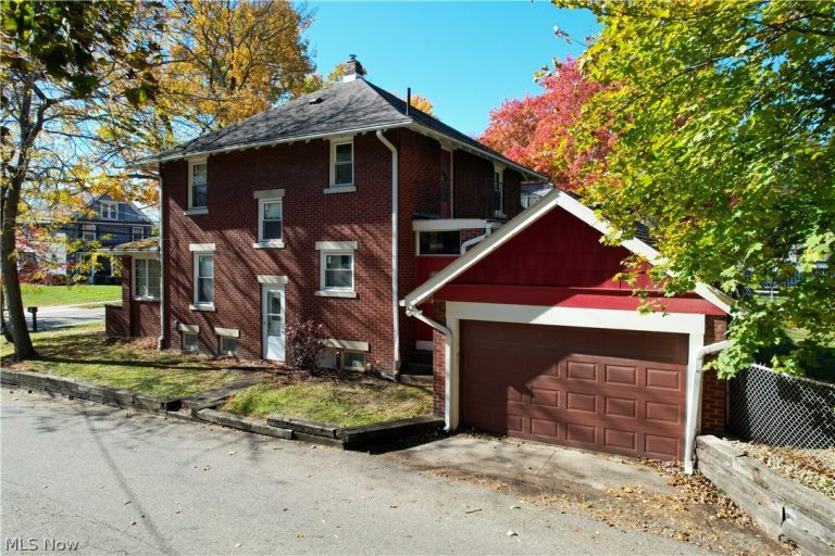 3771 Edison Street, Uniontown, OH - Photo 3