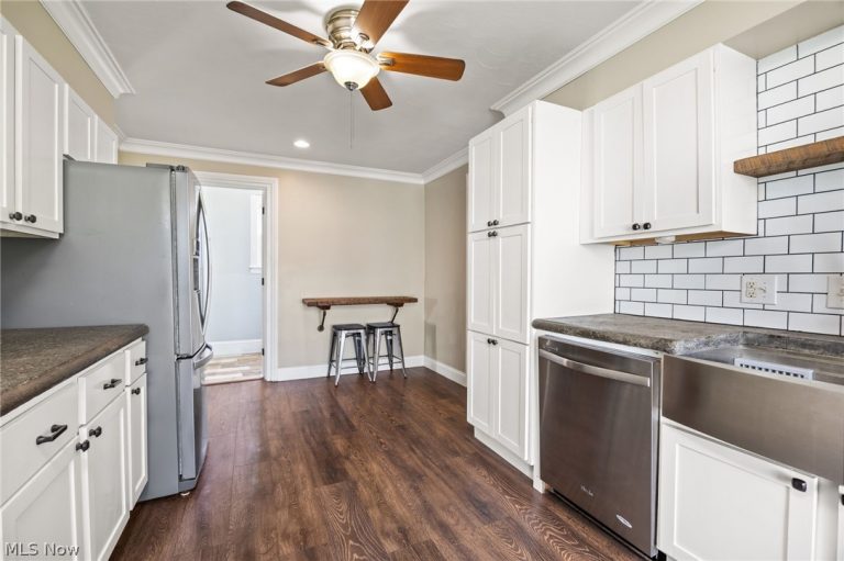 53 Pleasant Street, Norwalk, OH - Photo 2
