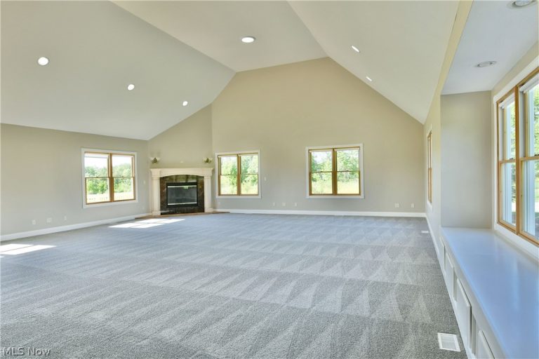 12030 Princeton Road, Huntsburg, OH - Photo 8