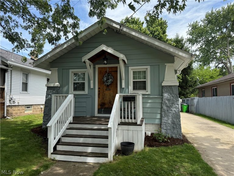 225 29th Street, Barberton, OH, 44203
