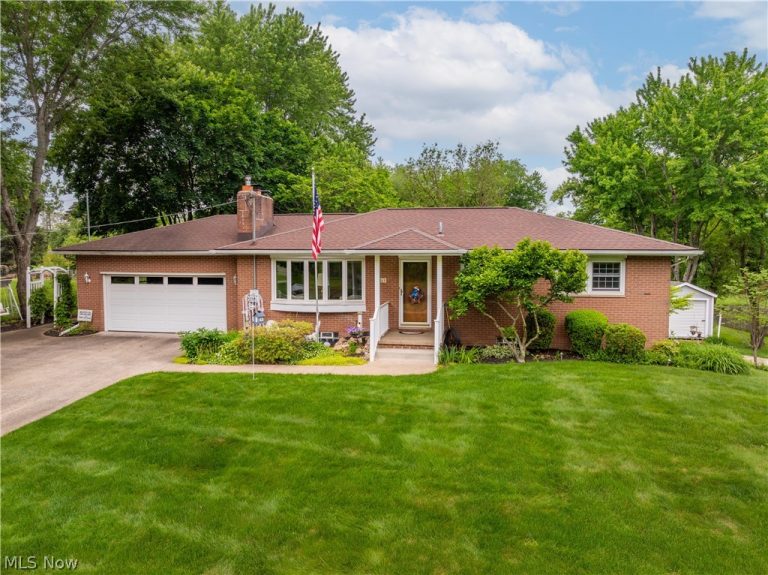 11385 William Penn Avenue, Hartville, OH, 44632