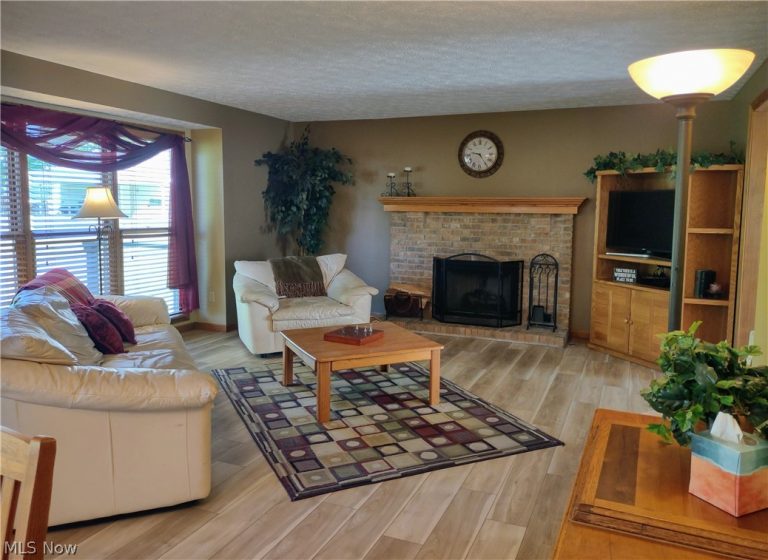 3842 Park Ridge Drive, Green, OH - Photo 5
