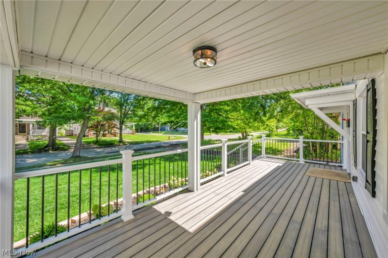 3124 Overlook Road, Cleveland Heights, OH - Photo 8