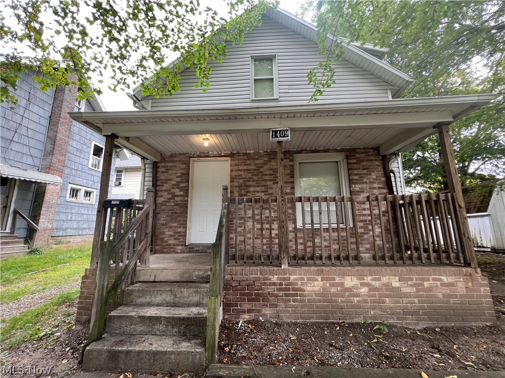 1409 Curtis Street, Akron, OH