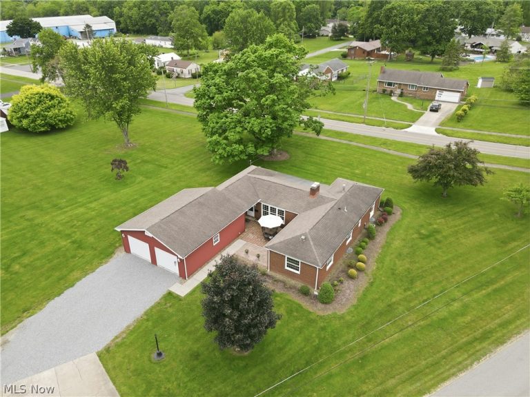 359 Walnut Street, Leetonia, OH - Photo 2