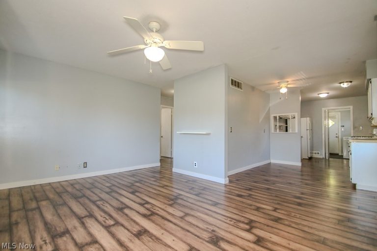 4800 Homewood Drive, Mentor, OH - Photo 6