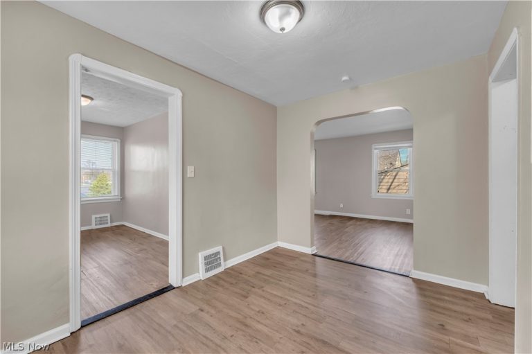 5461 Clement Avenue, Maple Heights, OH - Photo 6