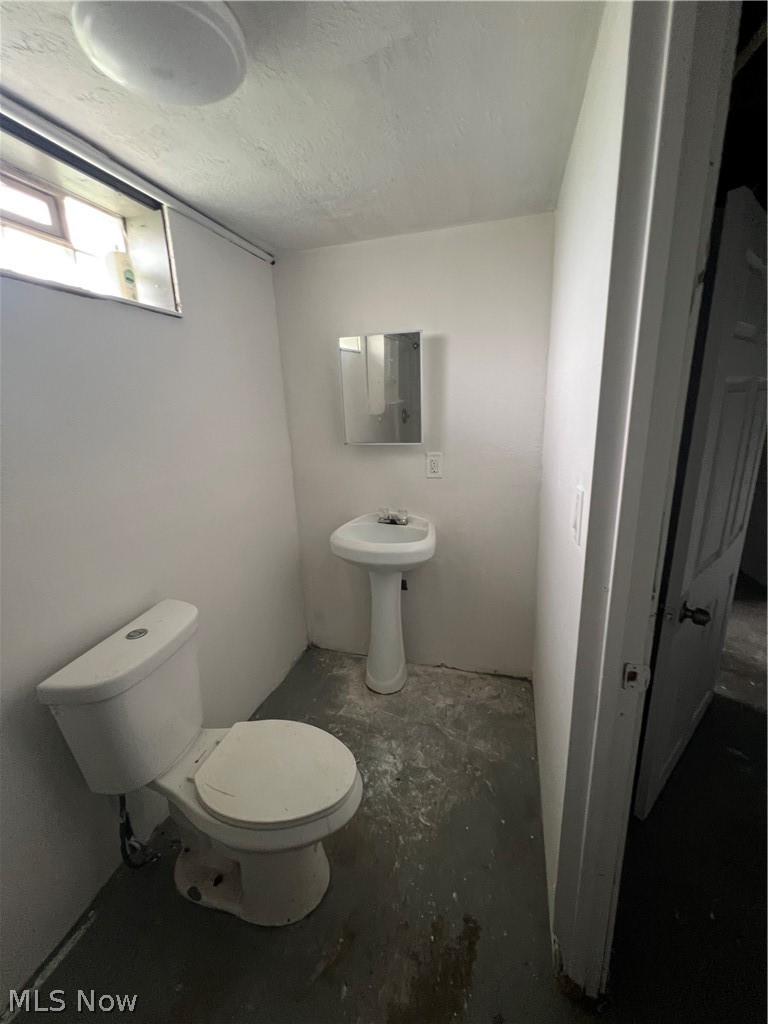 11705 Farringdon, Cleveland, OH - Photo 3