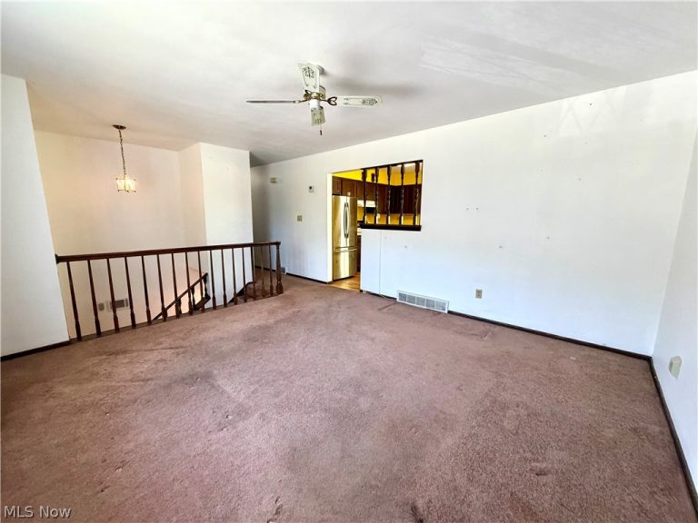 159 Valley Way, Weirton, WV - Photo 8
