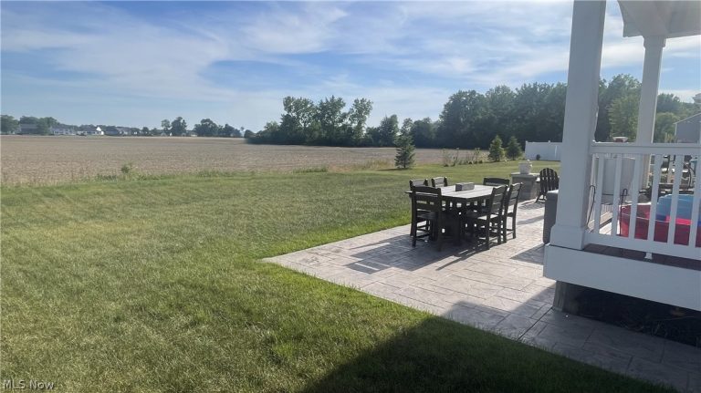 36615 Gladstone Mill Drive, North Ridgeville, OH - Photo 3