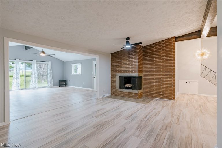 24505 Emery Road, Warrensville Heights, OH - Photo 6
