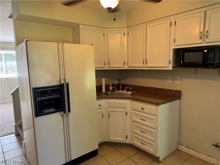 4393 Fairway Drive, Cleveland, OH - Photo 8