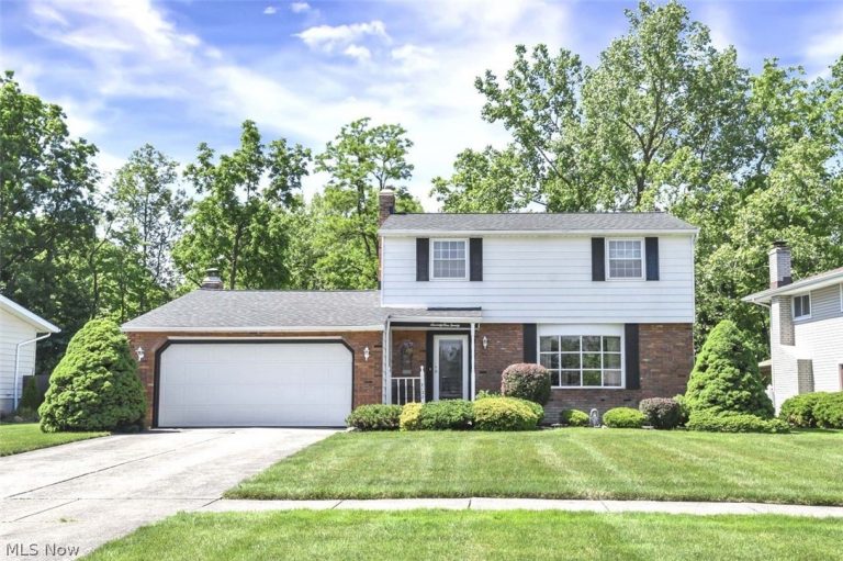 7120 Lakeview Drive, Parma, OH, 44129