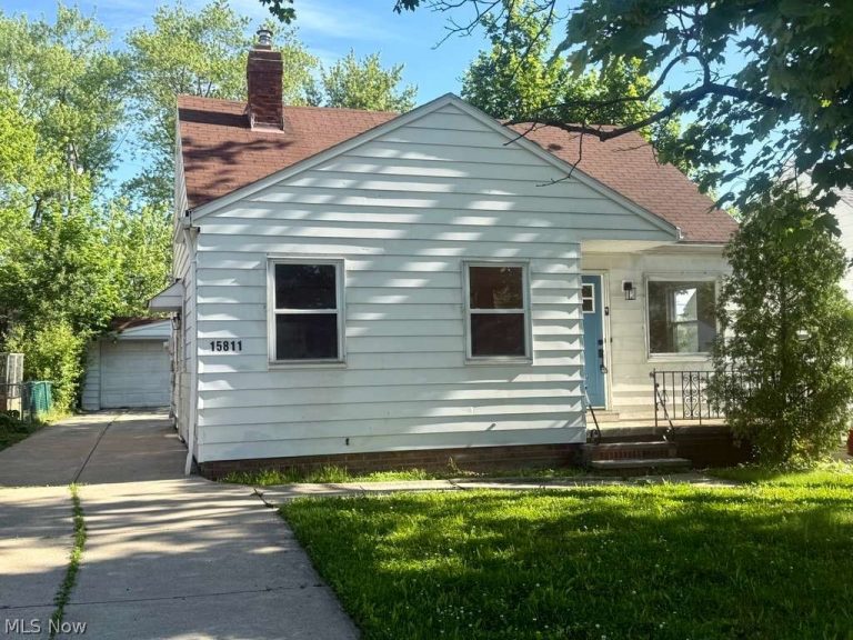 15811 Maplewood Avenue, Maple Heights, OH, 44137