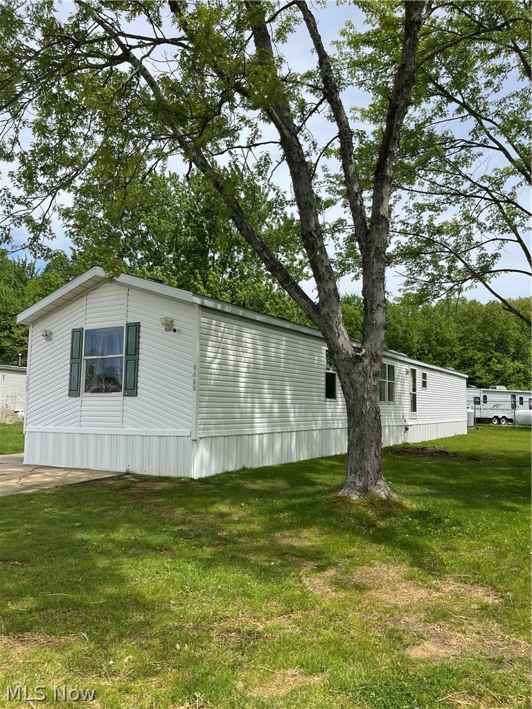 6409 Amanda Lane, Ravenna, OH - Photo 2