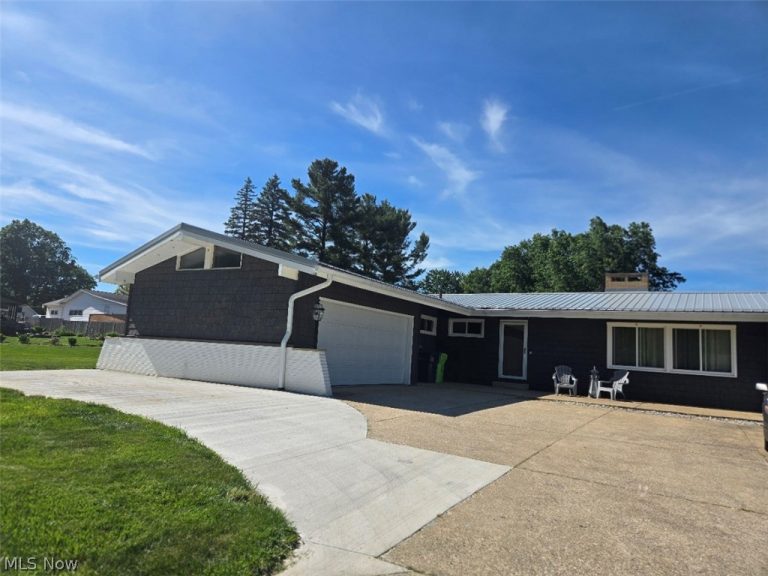 482 Fairwood Drive, Tallmadge, OH - Photo 3