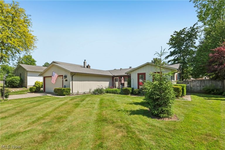 3270 Concord Drive, Brunswick, OH - Photo 2