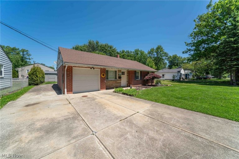 34429 Beach Park Drive, Eastlake, OH - Photo 5