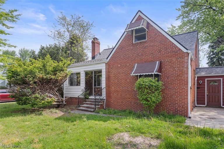 1485 221st Street, Euclid, OH - Photo 2
