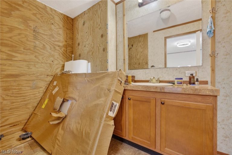 3359 Orion Street, North Canton, OH - Photo 6