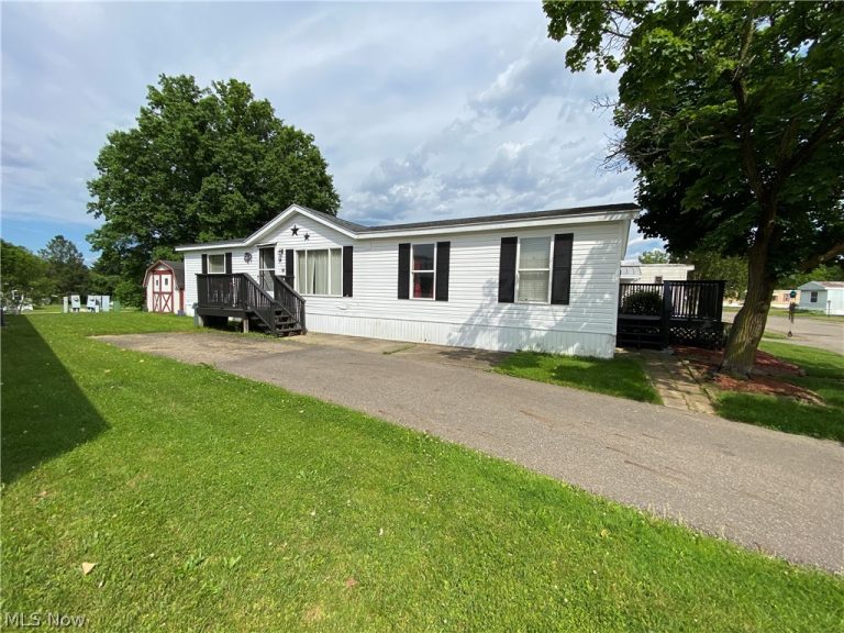 150 Rolling Acres Circle, Massillon, OH, 44647