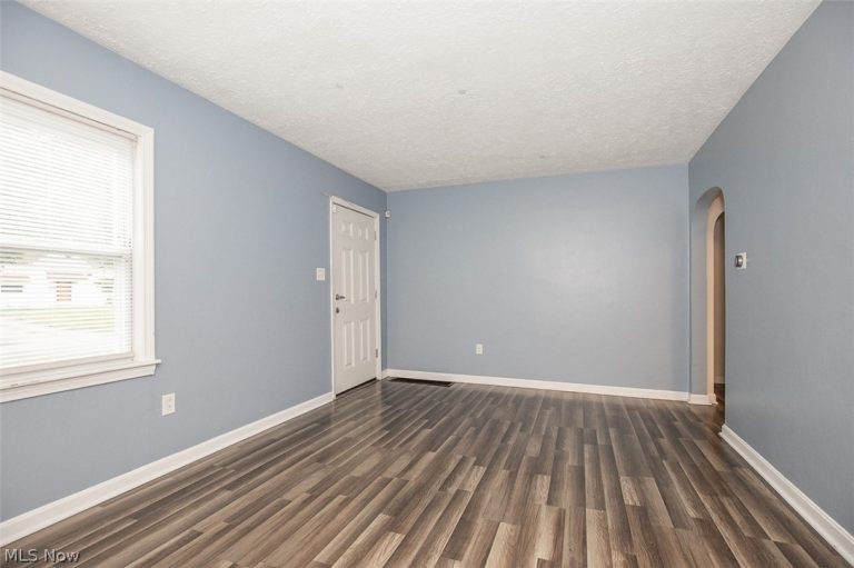 1258 Crestview Avenue, Akron, OH - Photo 3