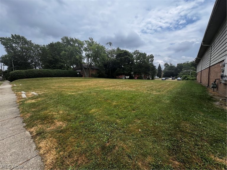 444 Sumner Street, Akron, OH, 44304