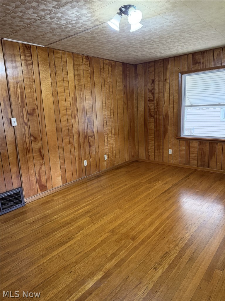 12412 Mortimer Avenue, Cleveland, OH - Photo 6