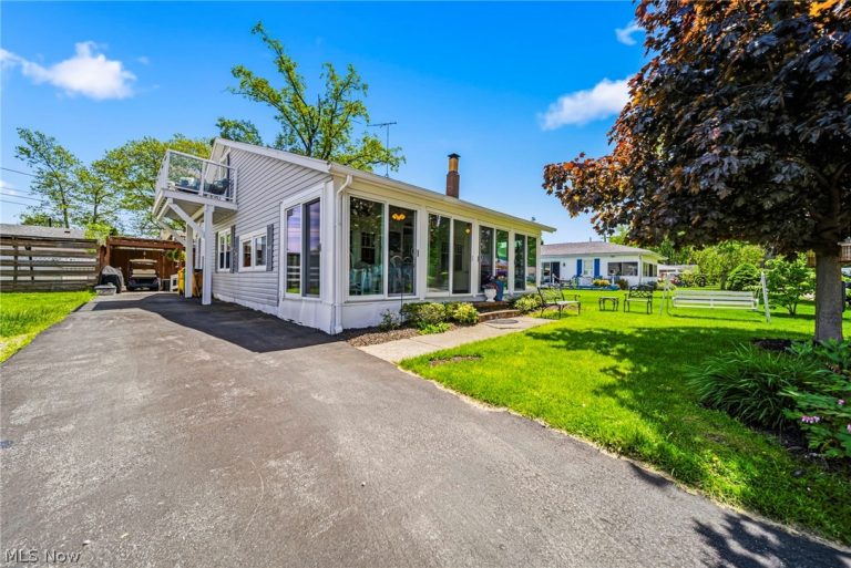 2012 Highland Avenue, Ashtabula, OH - Photo 2
